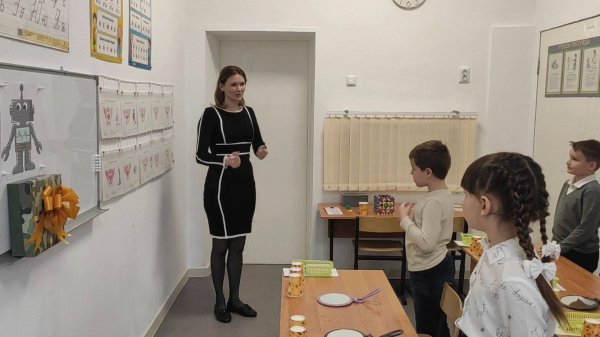 Подгрупповое логопедическое занятие с учащимися 1 класса с ФФНР