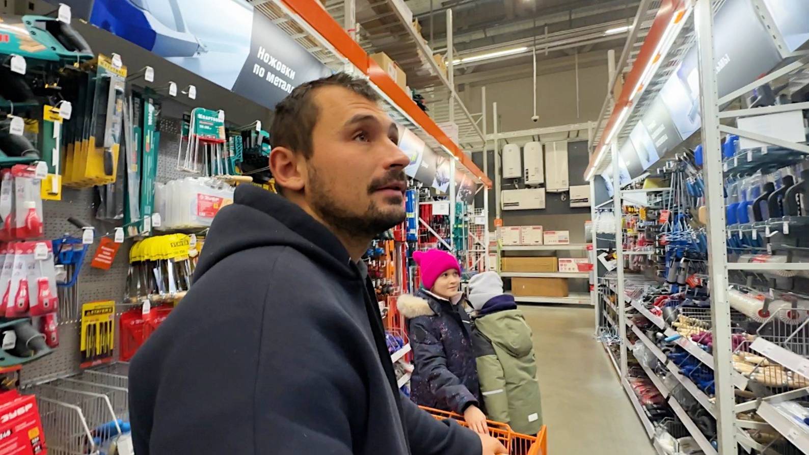 Выбираем плитку для прихожей. Закупаем материалы для ремонта. Жизнь простых людей в деревне. смотреть онлайн