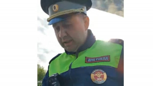 Остановили друга. ГАИ Подольска, в лице Афонасьева 50-3865, умылось своими хотелками. Учите законы.