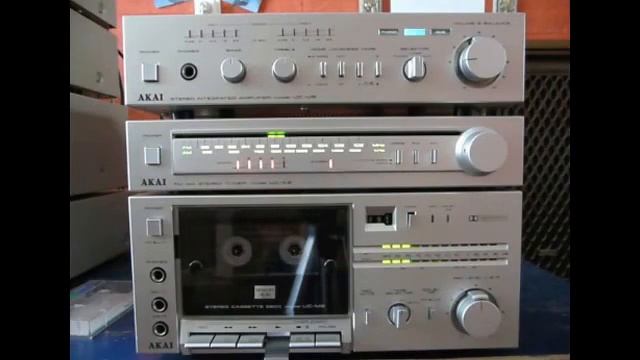 AKAI UC-U2 Amplifier, UC-K2 Tuner, UC-M2 Cas.Deck Mini-Set смотреть онлайн