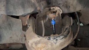 Mitsubishi Montero Sport 1. Замена передних амортизаторов. Их прокачка.