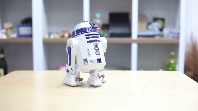 [hasbro] Smart R2-D2 Guard Mode смотреть онлайн