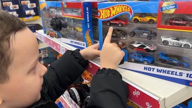Обзор машинок хот вилс Hot Wheels из детского мира , тачка Доминика и другие