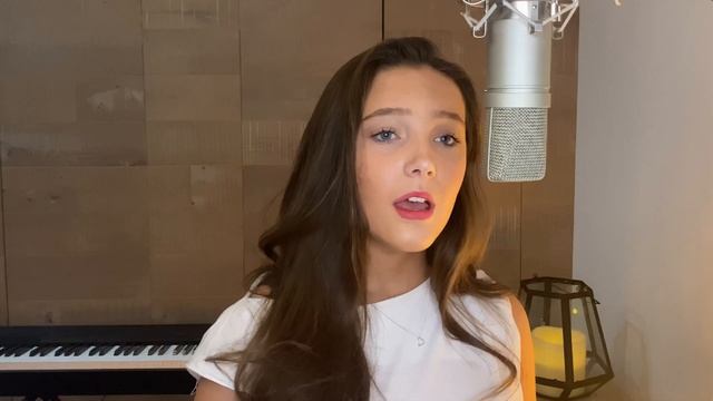 "Memory" - From The Musical "Cats" - Sensational Version by Lucy Thomas (Stunning New Enhanced HD) смотреть онлайн
