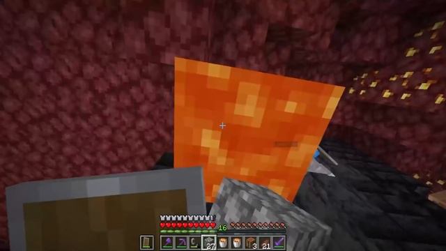 Minecraft Manhunt, But HUNTERS UPGRADE My Items! смотреть онлайн