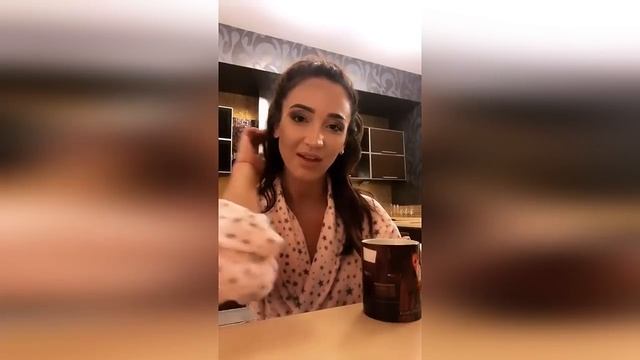 Бузова показала всем как делает горячие бутерброды и ест их ночью смотреть онлайн