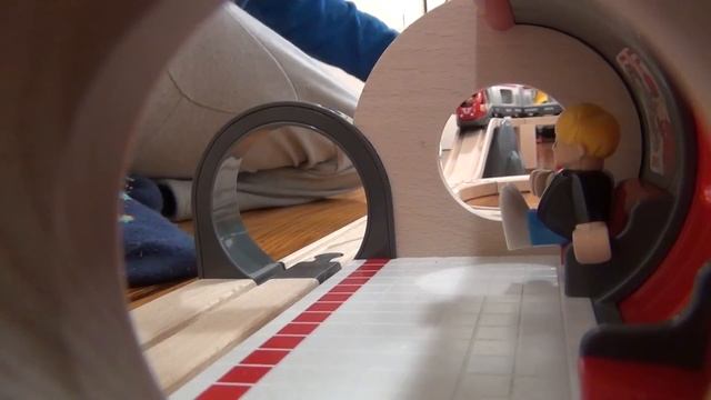 Johny Opens Subway Train Toys With Brio Deluxe Railway Set смотреть онлайн