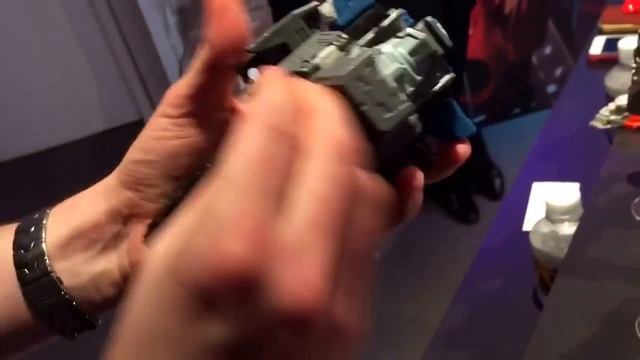 Hasbro Toy Fair 2016 Transformers Titans Return Fortress Maximus Cerebros & Emissary Transformation смотреть онлайн