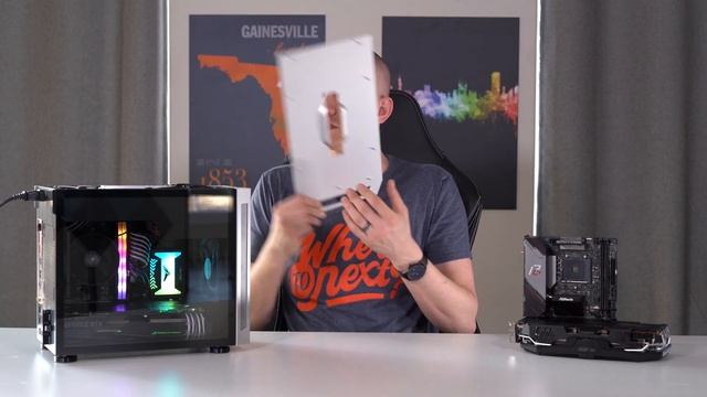 The Ultimate Portable LAN Case? - LIAN LI TU150 Review смотреть онлайн