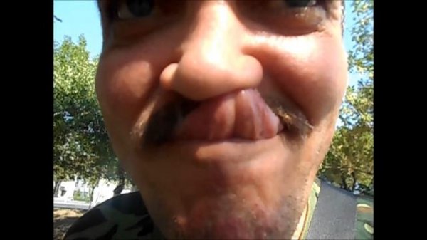 До чего можно достать языком?