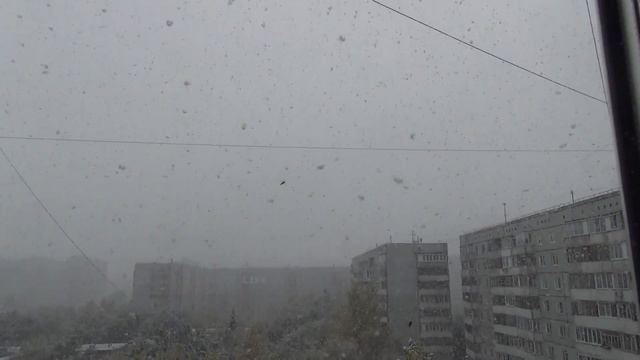 Снегопад, Омск (вид из окна) смотреть онлайн