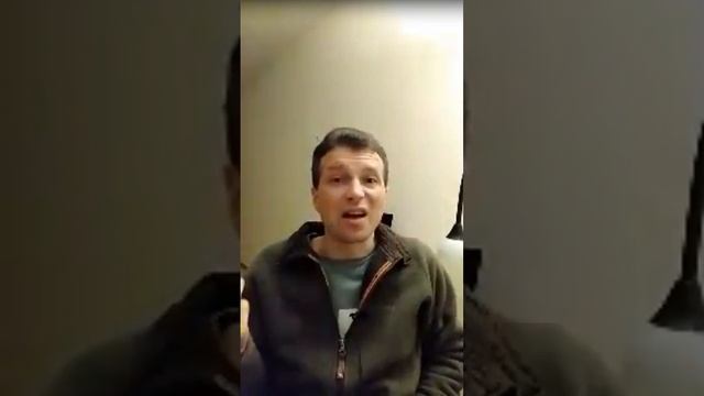 "Без обратной связи, тихо сам с собою я веду беседу", в конце ведущий в этом прямо признаётся Вадим смотреть онлайн