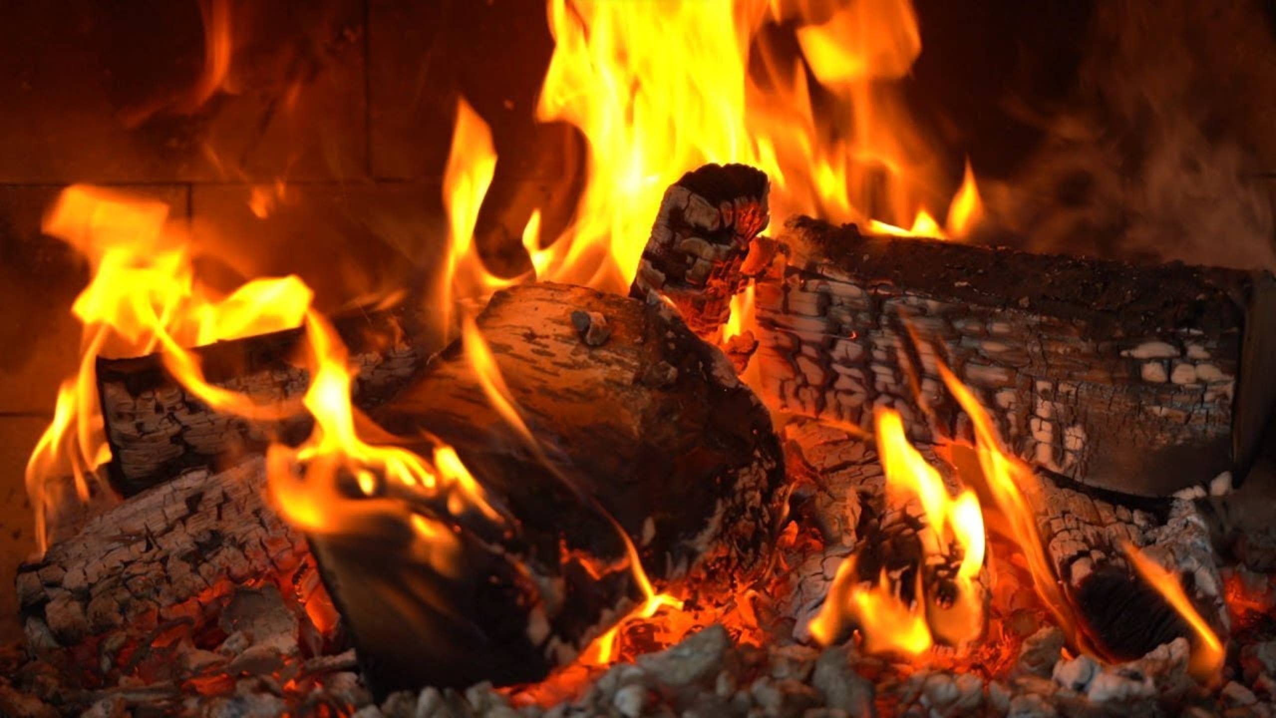 Успокаивающий камин и самая приятная рождественская музыка. 🔥 Виртуальный камин. смотреть онлайн