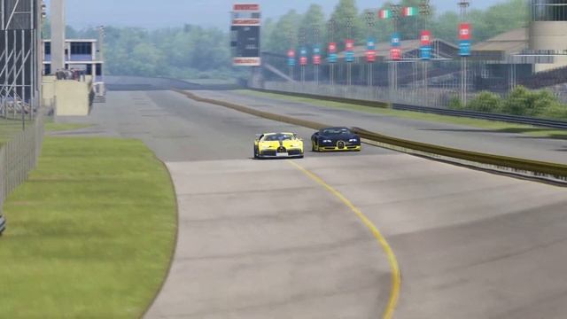 Bugatti Chiron Pur Sport vs Bugatti Veyron 16.4 Super Sport at Monza Full Course смотреть онлайн
