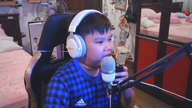 Which one is better Razer seiren mini or oker M887??? смотреть онлайн