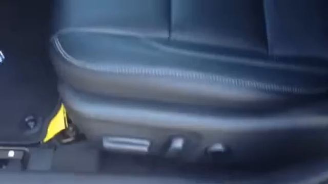 2015 Toyota Camry XLE review by Ronnie Barnes смотреть онлайн