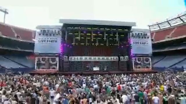 Akon - Smack That смотреть онлайн