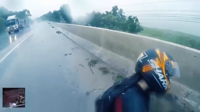 Спас свою подругу смотреть онлайн