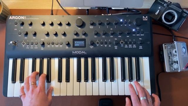 Modal Argon 8 and Tape Loop Ambient Improv Jam смотреть онлайн