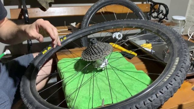 Limpieza de Cadena y Componentes Shimano Deore XT, Rectificado de Discos y Pastillas, y Mucho Más! смотреть онлайн