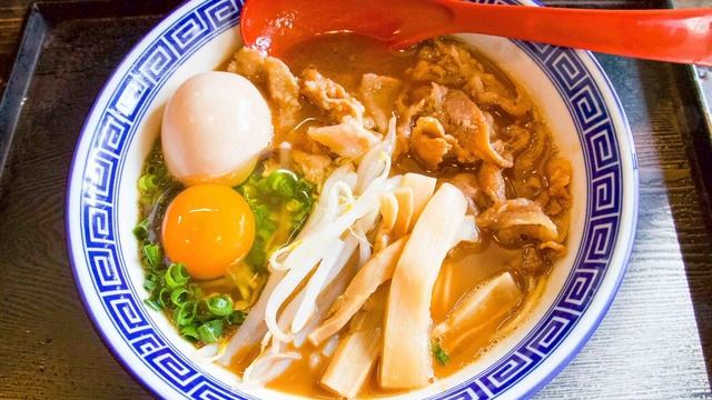 Stir-Fried PORK RIB Ramen in Koenji, Tokyo смотреть онлайн