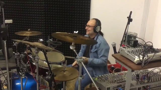 Кайфовый ударник. смотреть онлайн