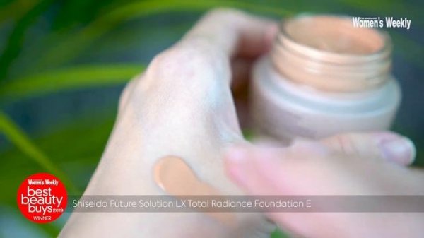 Best Beauty Buys 2019: Best Foundation – Shiseido Future Solution LX Total Radiance Foundation E
