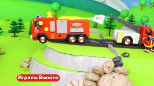 Играем вместе в машинки ! Город игрушек !
