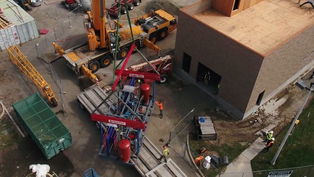 Ice Plant Crane Footage 3-28-2019 смотреть онлайн