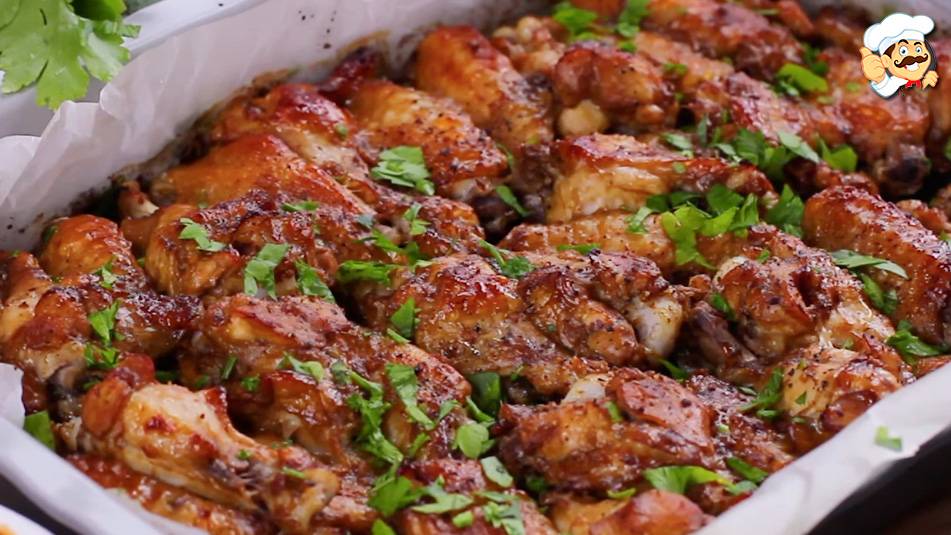 Рецепт куриных крылышек с острым чесноком. Очень вкусно! Вы будете готовить их снова и снова! смотреть онлайн