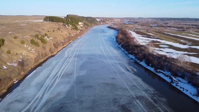 Сорокинская гора и р.Сылва с высоты. Пермский край смотреть онлайн