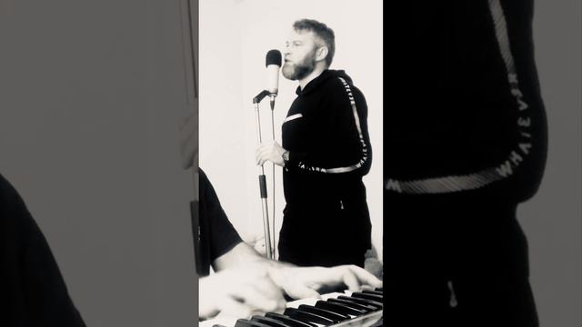 Хромов-Донских-Любовь похожая на сон. Слова-Валерия Горбачёва. Музыка-Игорь Крутой смотреть онлайн