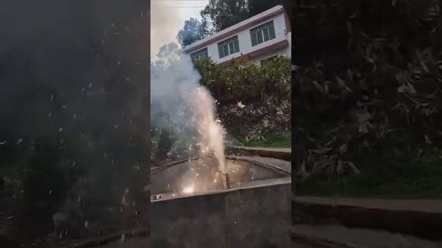 MF00-300, Maxsem Fireworks, SUPER STAR смотреть онлайн