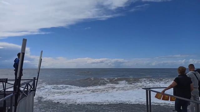 Лазаревское_Сочи_Шторм 5 баллов на море смотреть онлайн