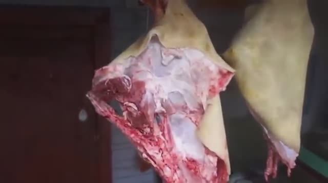 Подробности Разделки Туши Въетнамского Поросенка. смотреть онлайн