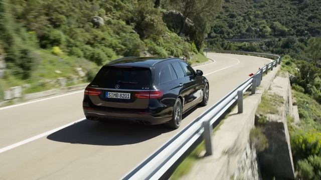 Fahraufnahmen: Mercedes-AMG E43 T-Modell // Mercedes-Fans.de смотреть онлайн