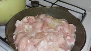 Куриное филе в сметанном соусе в сковороде!!! #куриноефилевсметане#куриноефилерецепт#вкусныйужин#