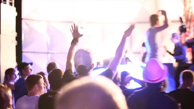 Radical Redemption vs. Chain Reaction @ The Qontinent 2011 - Official Aftermovie смотреть онлайн
