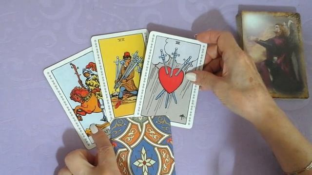 ВОДОЛЕЙ - ТАРО ПРОГНОЗ НА АВГУСТ 2018 года смотреть онлайн