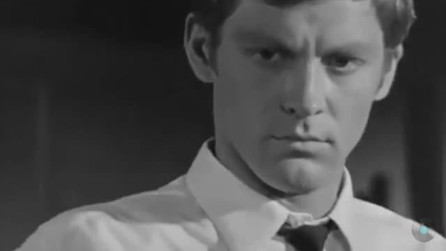 "Не спеши"...Два варианта исполнения проникновенной песни