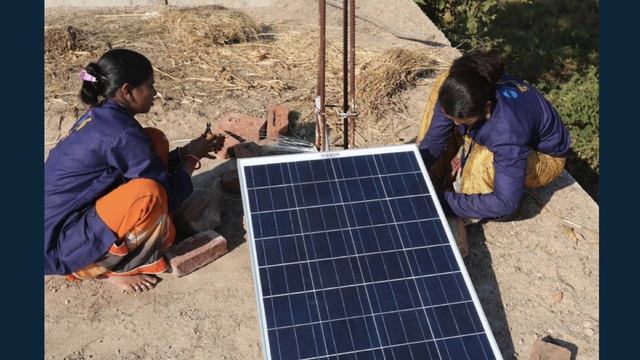 Energy Swaraj - Energy by Locals for Locals смотреть онлайн