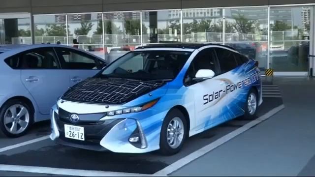 Toyota tests solar powered Prius in quest for plugless electric car | All world videos | смотреть онлайн