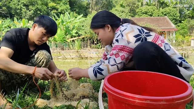 #10: Weeding The New Garden, Catching Fish And Cooking, Country Life