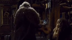 В фильме «Омерзительная восьмёрка» Курт Рассел случайно разбил уникальную 145-летнюю гитару