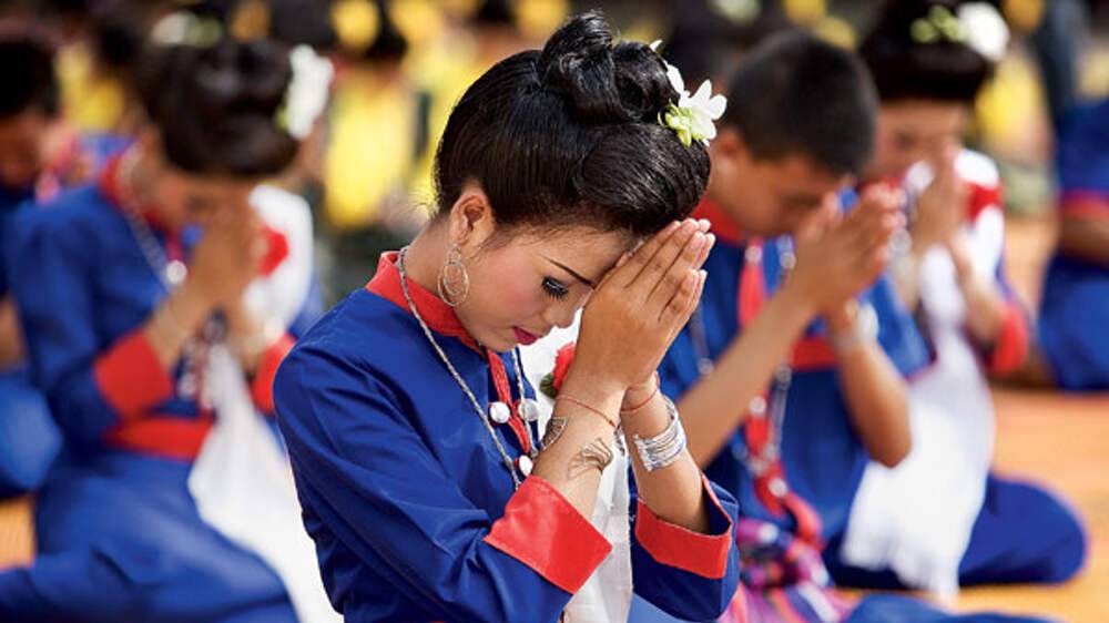 Таиланд. Как правильно здороваться по-тайски. смотреть онлайн