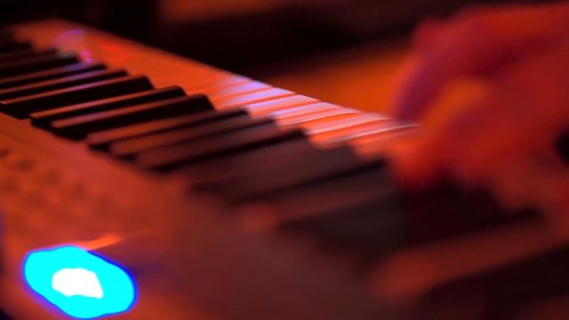 Zach Golden, Josiah Bassey - Siren (Beat Breakdown) смотреть онлайн