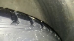 спускает по шипам колесо, почему так происходит