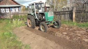 вспашка участка на тракторе ЮМЗ 6