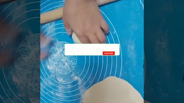 ВКУСНЯШКИ К ЧАЮ!  С МЯСОМ.  СЫТНО И ВКУСНО! #смясом #пирожки #пирожкисливером #пирожкисмясом #рецеп