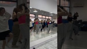 Дэнсим с малышками